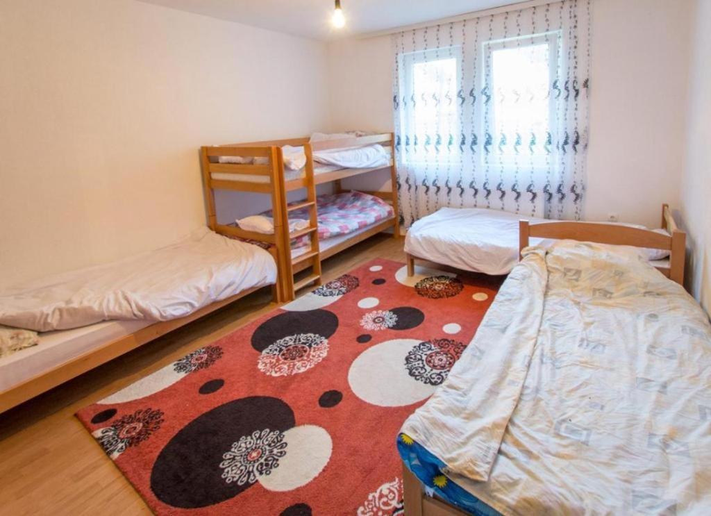 Dedushi Guesthouse &Wood Cabins-Camping Place Gusinje Экстерьер фото