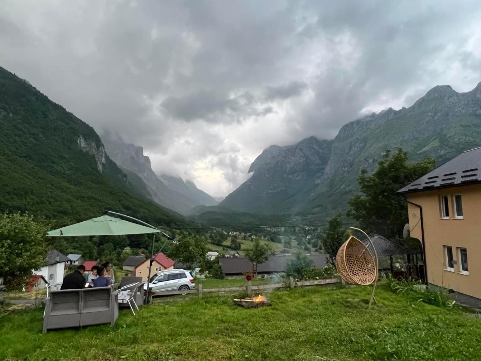 Dedushi Guesthouse &Wood Cabins-Camping Place Gusinje Экстерьер фото